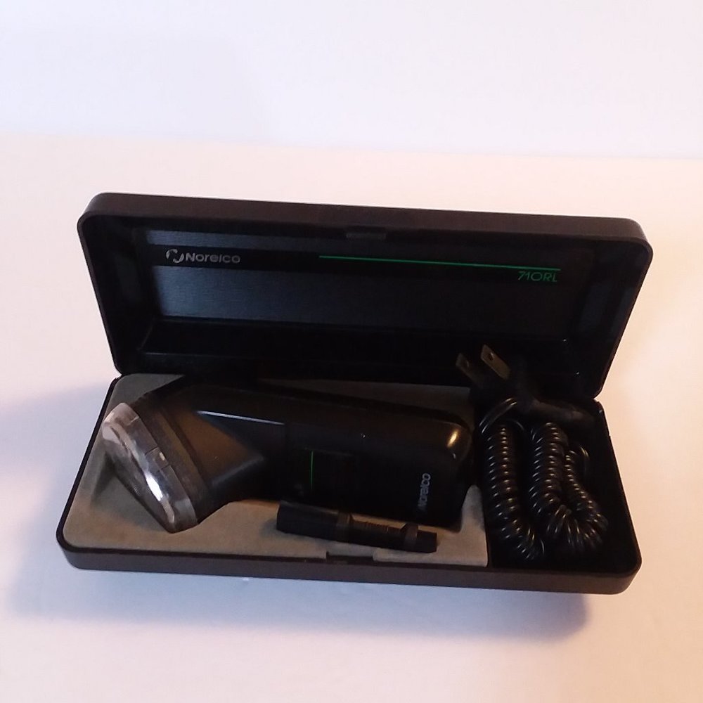 Electric Razor - image 2